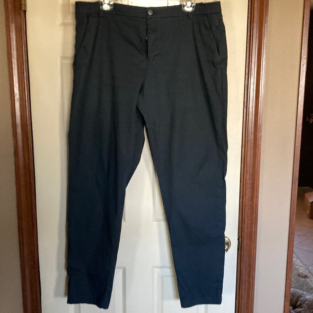 Lululemon men’s pants, size 38